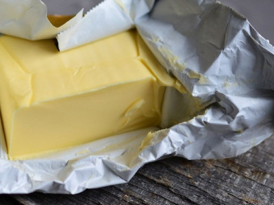  Непомерные цены заставляют украинцев отказываться от масла: как дальше будет меняться стоимость 