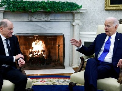 Шольц в ходе визита в США обсудил с Байденом помощь Украине