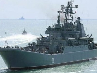 В Черном море атакован российский десантный корабль, он затонул – СМИ