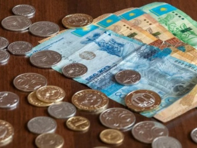 Сколько денег имеют бедные жители Астаны?