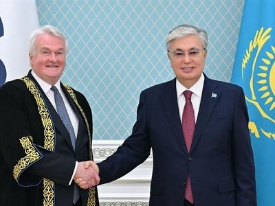 Токаев принял участие в церемонии принесения присяги председателем суда МФЦА