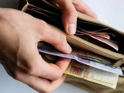 ТОП-3 отраслей, где больше и меньше платят в Украине – Госстат