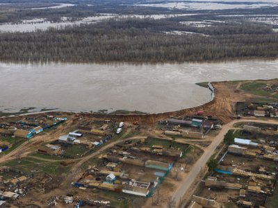 Земляные валы и свыше 5 тысяч военных: Западно-Казахстанская область готовится к большой воде