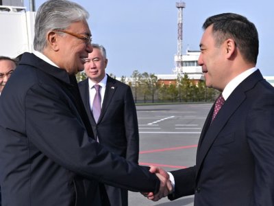 Касым-Жомарт Токаев встретил в аэропорту Астаны президента Кыргызстана