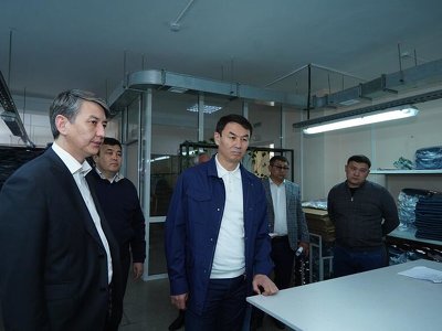 ДАРХАН САТЫБАЛДЫ ПОСЕТИЛ ПРЕДПРИЯТИЯ САЙРАМСКОГО РАЙОНА