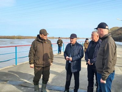 На озеро Пестрое запустят плавучую насосную станцию