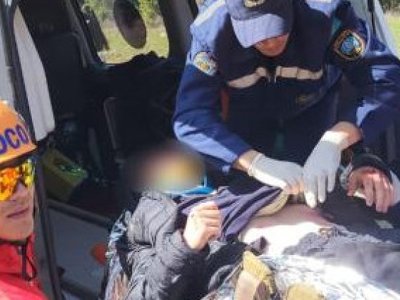 Двоих туристов спасли в горах в Алматы