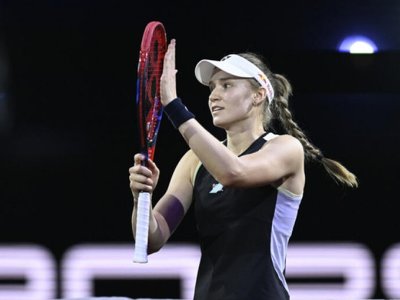 Елена Рыбакина выиграла восьмой титул WTA и автомобиль Porsche