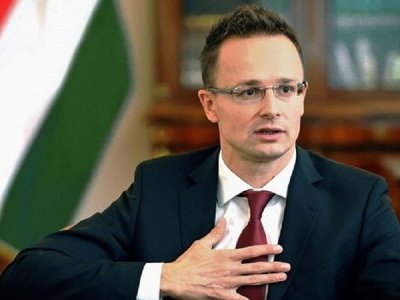 Венгерский министр пообещал блокировать деньги в помощь Украине