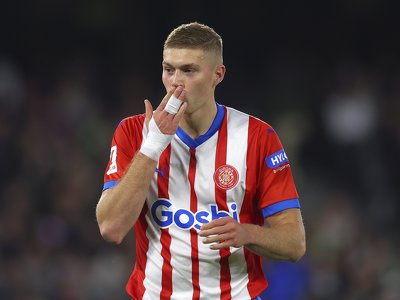 Довбик в ближайшее время может покинуть Жирону