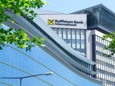Raiffeisen обещает летом начать сворачивать бизнес в россии