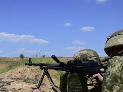 В Луганской области РФ пытается прорвать украинскую оборону сразу с трех сторон – ОВА 