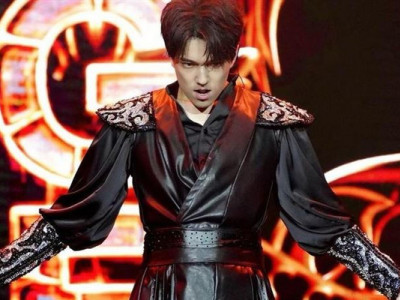 Фанаты из 77 стран мира приехали на концерт Димаша Кудайбергена в Венгрии