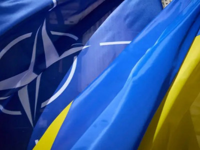 НАТО обсуждает план финансирования Украины на 40 млрд евро ежегодно — Bloomberg