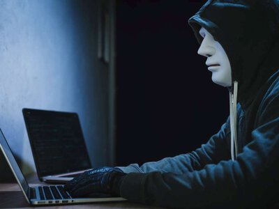 Украинцев предупредили об аферистах, которые используют тему военнопленных