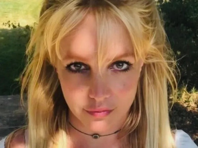 Бритни Спирс объявила о «браке с самой собой» в Instagram