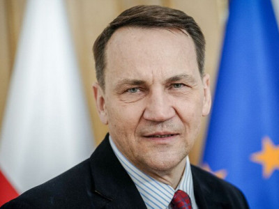 Сикорский ответил Зеленскому насчет непередачи МиГов: что сказал глава МИД Польши