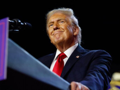 У Трампа открестились от заявлений советника, который призвал Украину «забыть о Крыме»