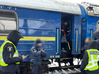 В Укрзалізниці обнаружили масштабные поборы в поездах, действовало несколько схем – Нацполиция 