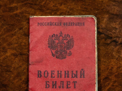 Россия, вероятно, маркирует военными документами опытных специалистов армии КНДР – эксперт
