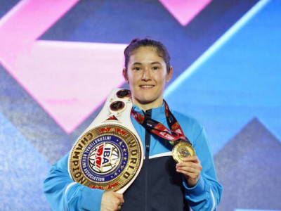 Три казахстанских спортсменки стали чемпионками мира по боксу