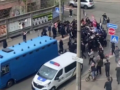 В Киеве полицейские разгоняли митинг против ЛГБТ-кинофестиваля