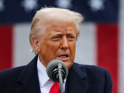 Рейтинг одобрения Трампа заметно упал с февраля