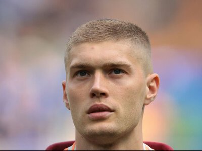Артем Довбык играет из-за боли — состояние нападающего вызывает беспокойство