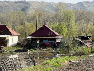 В поселке Зубовск Восточно-Казахстанской области из-за поднятия грунтовых вод подтоплены 13 дворов