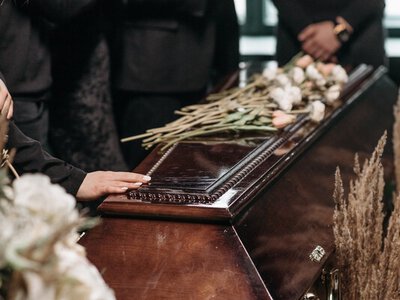 Можно ли после смерти человека спать с гробом в одной комнате