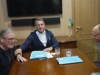 Это салфетка. Для сморкания: у Макрона с юмором ответили на фейк рф о наркотиках во время поездки в Киев
