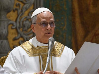 Папа Римский Лев XIV в первой речи упомянул об Украине и призывал к миру