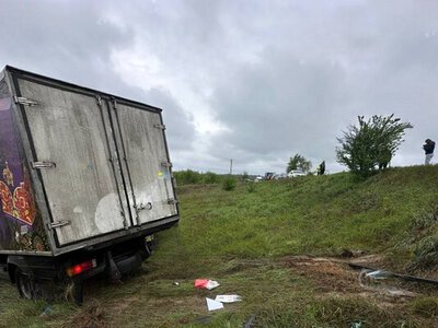 Двойное ДТП на трассе Днепр-Кривой Рог: грузовик без тормозов влетел в бензовоз и сбил спасателя