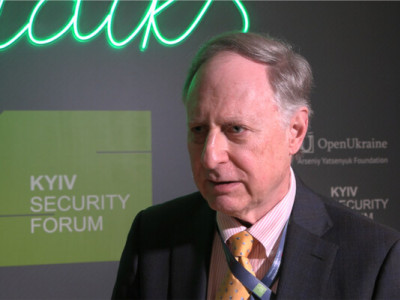 «Только пряники Путину и много кнутов Украине»: бывший чиновник НАТО о подходе Трампа к завершению войны
