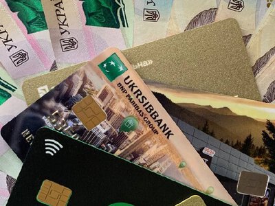 Как перевести пенсию с Укрпочты на банковскую карту: пошаговая инструкция и важные нюансы