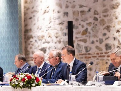 РФ в Стамбуле требовала, чтобы Украина отказалась от репараций – Bloomberg