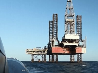 СБУ уничтожила РЛС и склады россиян на вышках в Черном море