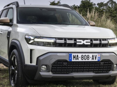 Слухи: Dacia Duster получит 155-сильный гибрид и электрический полный привод