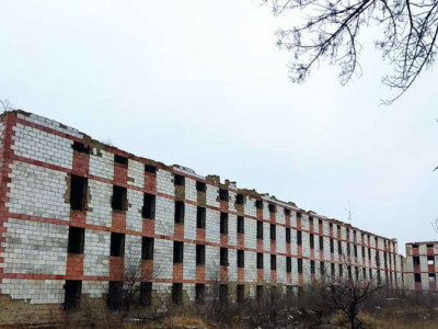 Болград вдвое снизил цену на недостроенный роддом, но спроса нет
