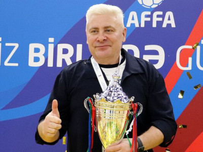Чемпион Азербайджана продлил контракт с российским тренером
