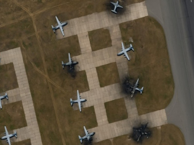 Ту-95 и Ту-22 под ударом: спутник снял, как дроны СБУ разгромили российскую авиацию4