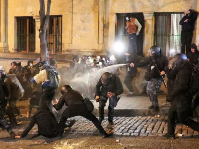 Нант приостановил побратимство с Тбилиси в ответ на «репрессии» в Грузии