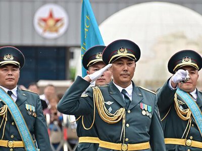Свыше 200 выпускников Национального университета обороны получили дипломы магистра