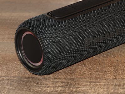 Real-El X-715 – 10 Вт IPX5-колонка с RGB и TWS
