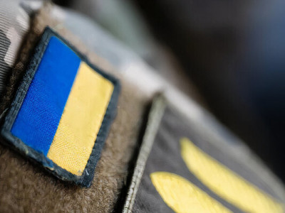 В Киеве двое мобилизованных попытались скрыться из автомобиля ТЦК во время движения, один погиб