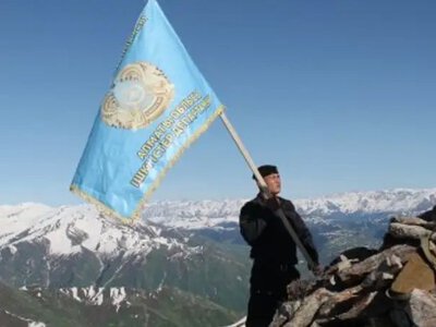 Необычный марш-бросок: как полицейские Казахстана покоряют стихию
