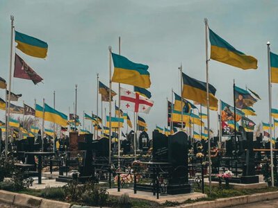 Повредили флаги: как подростки проявили неуважение к символу Украины и чем это для них обернулось