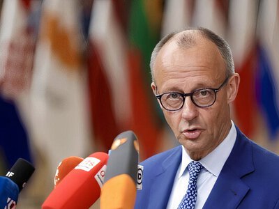 Мерц заявил, что некоторым немцам трудно воспринимать Путина как угрозу, и объяснил, почему