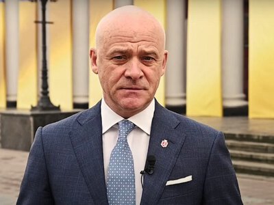 Скандал в Одессе: Труханов повздорил с военным из-за памятника Пушкину