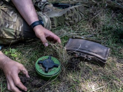 В МИД объяснили решение Украины выйти из Конвенции о запрете противопехотных мин